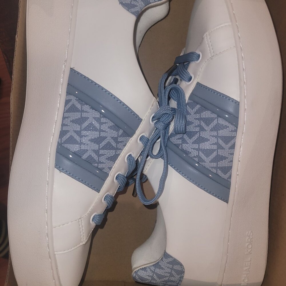 Womens shoes